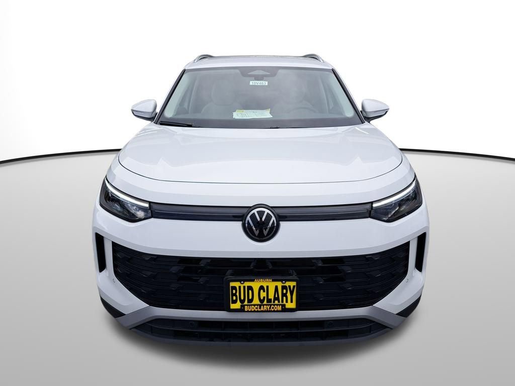 Used 2025 Volkswagen Tiguan SE image 9