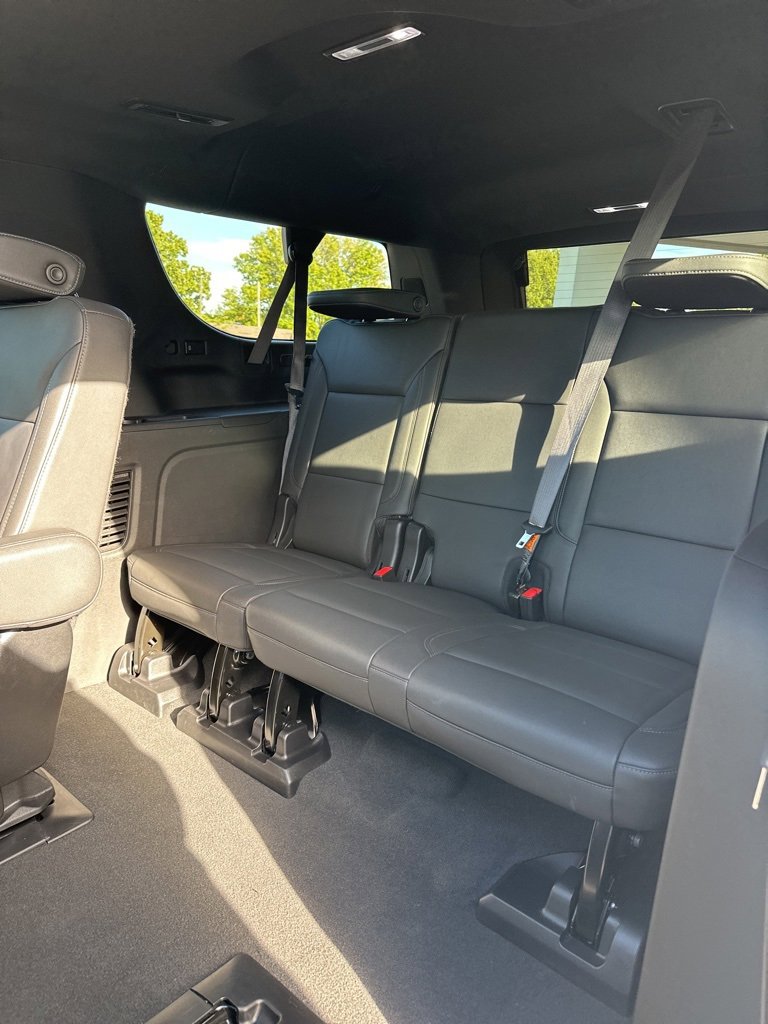 Used 2024 Chevrolet Suburban Z71 w/ Luxury Package image 13