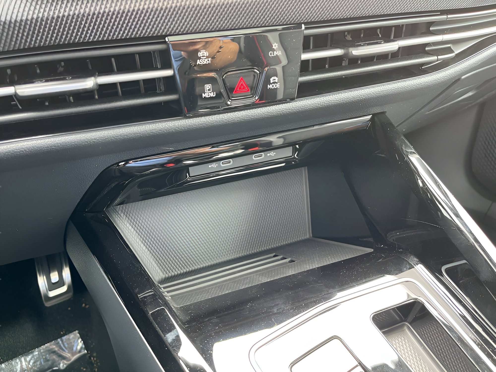 New 2025 Volkswagen GTI Autobahn image 18