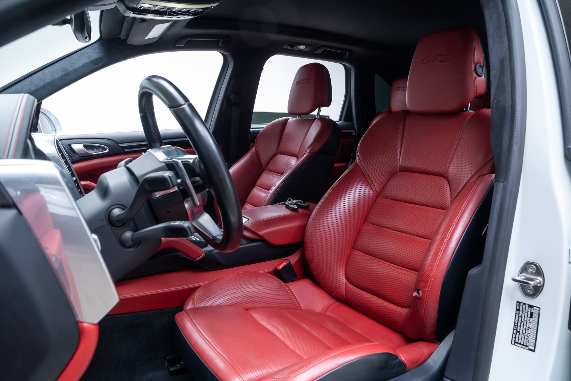 Used 2018 Porsche Cayenne GTS AWD/4WD image 17