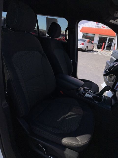 Used 2017 Ford Explorer XLT w/ Equipment Group 201A image 22