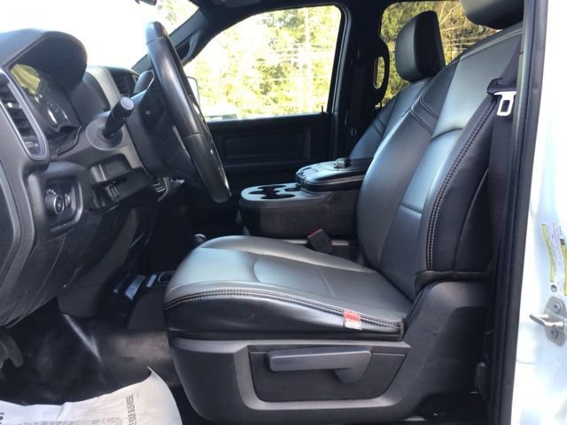 Used 2024 RAM 2500 Tradesman w/ Chrome Appearance Group image 9