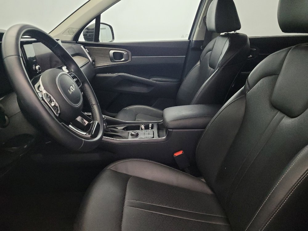 Used 2023 Kia Sorento S w/ Panoramic Sunroof Package image 17