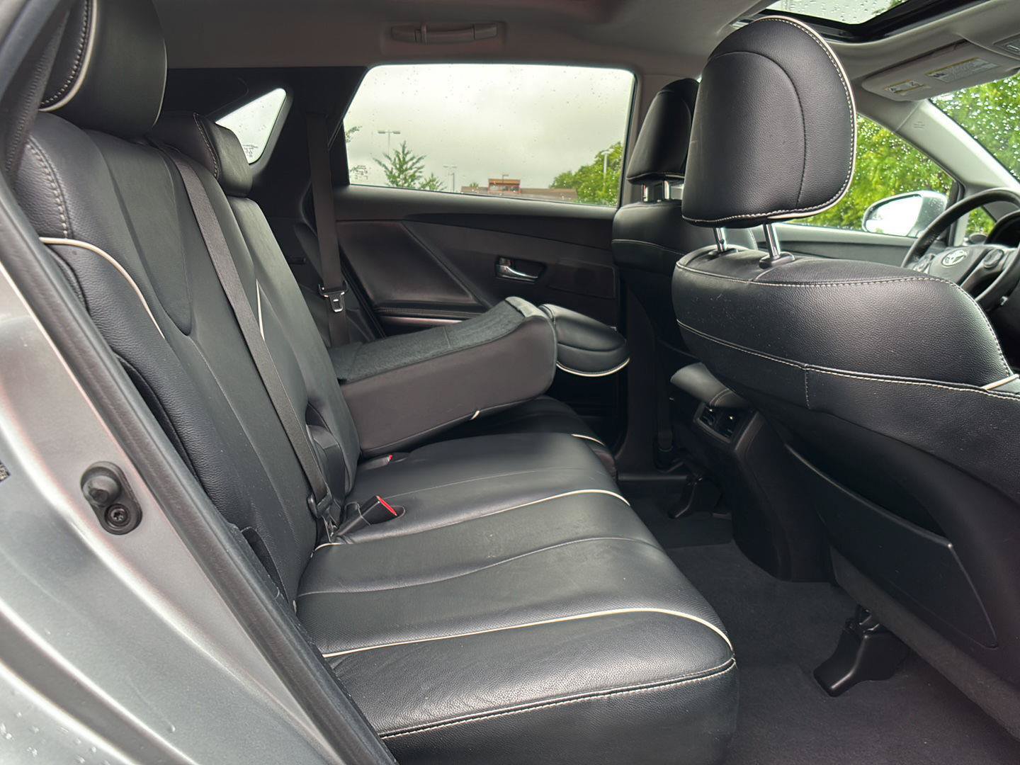 Used 2015 Toyota Venza Limited AWD/4WD image 17