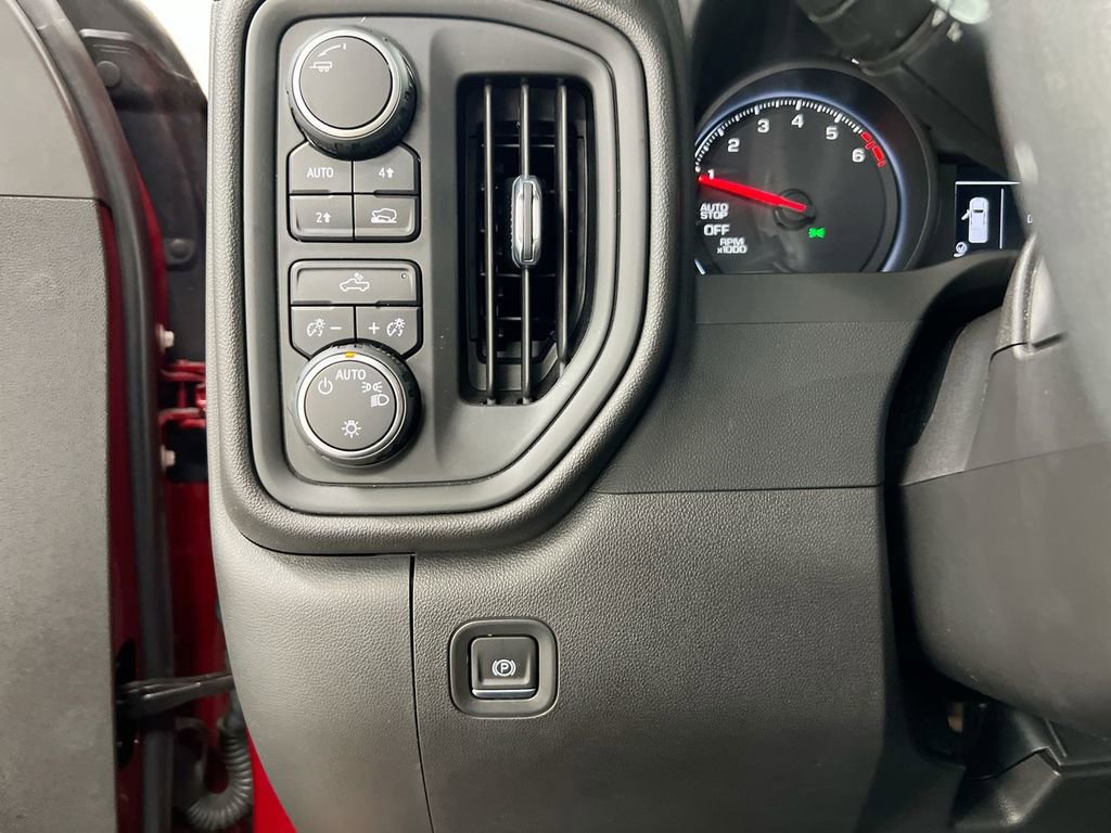 Used 2022 Chevrolet Silverado 1500 Custom w/ LPO, Dark Essentials Package image 18