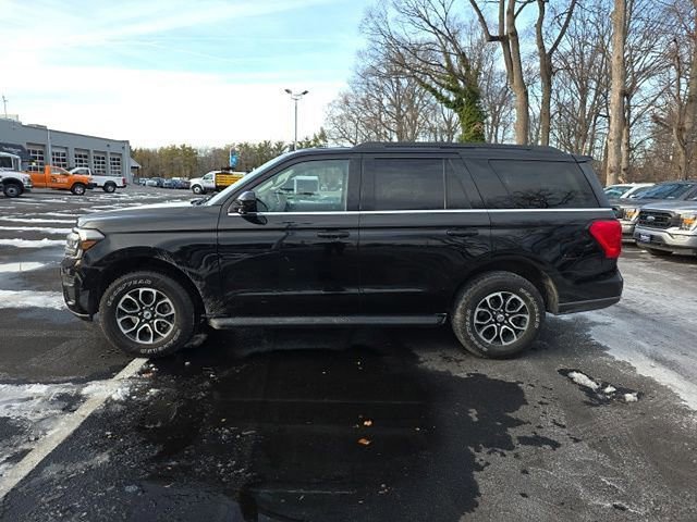 Certified 2024 Ford Expedition XLT image 4