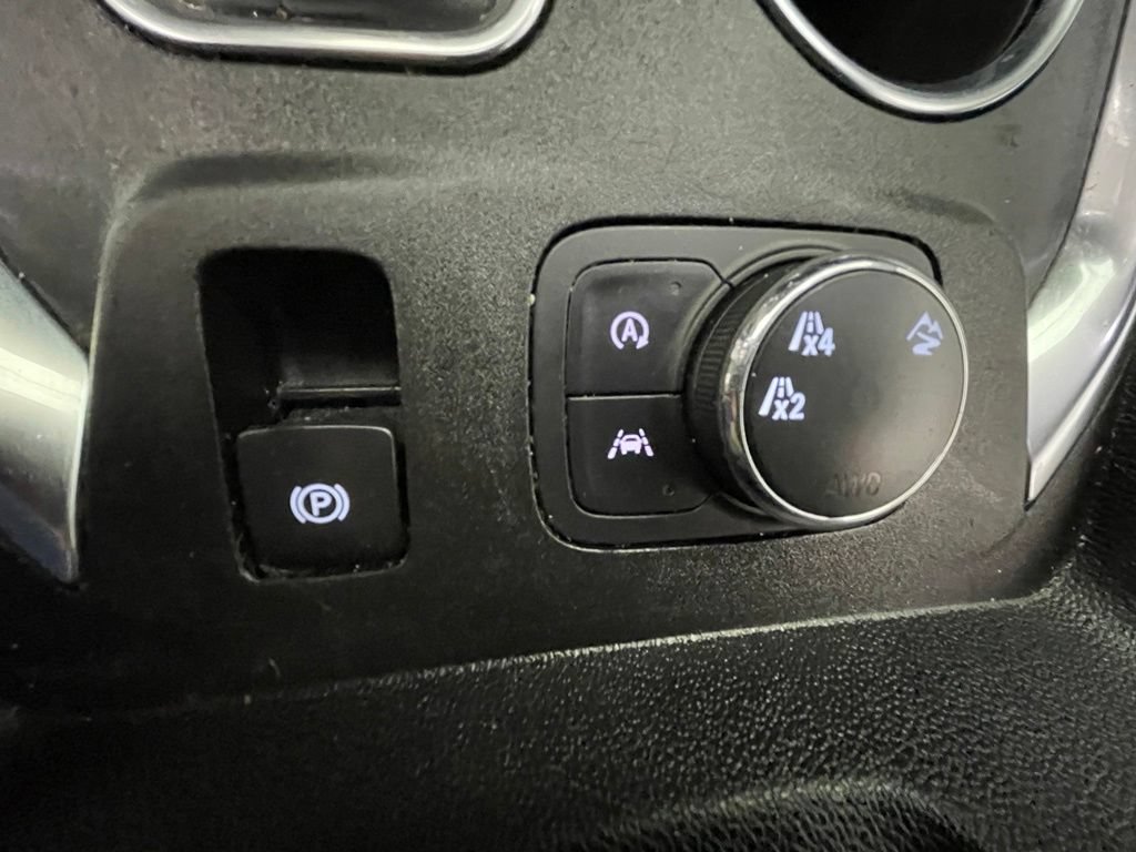 Used 2022 Chevrolet Traverse LS w/ Midnight/Sport Edition AWD/4WD image 15