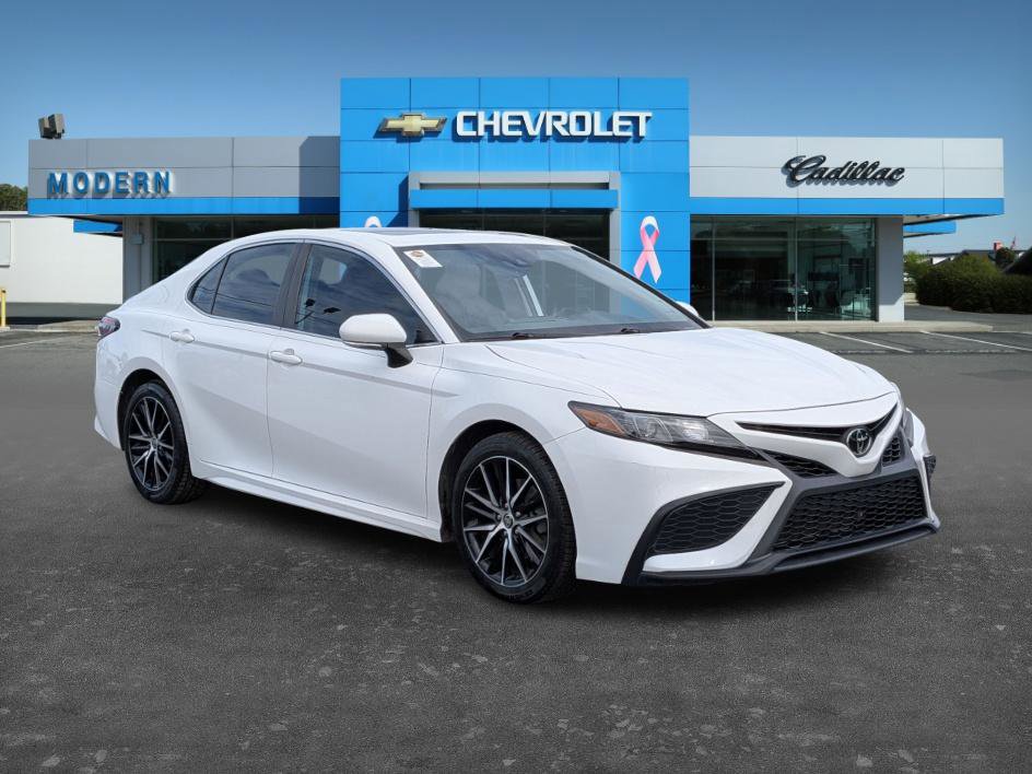 Used 2022 Toyota Camry SE