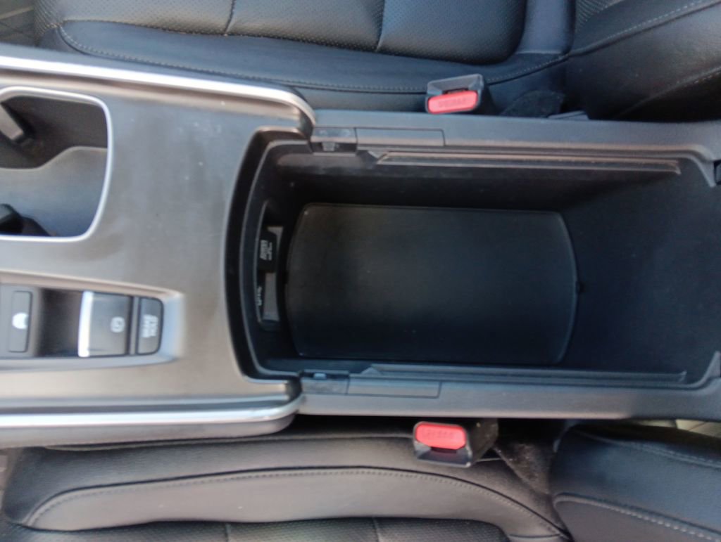 Used 2019 Honda Accord Touring image 24