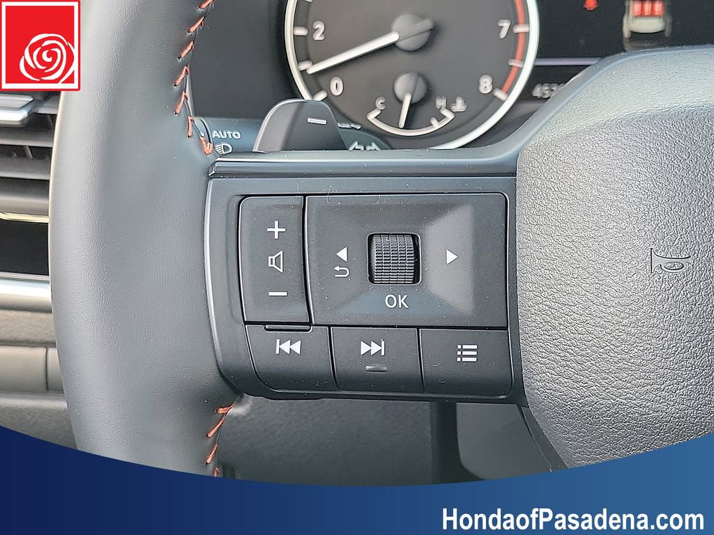 Used 2025 Nissan Rogue SV image 11