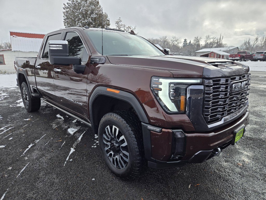Used 2024 GMC Sierra 2500 Denali Ultimate image 3