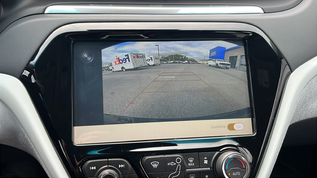 Used 2020 Chevrolet Bolt LT FWD image 20