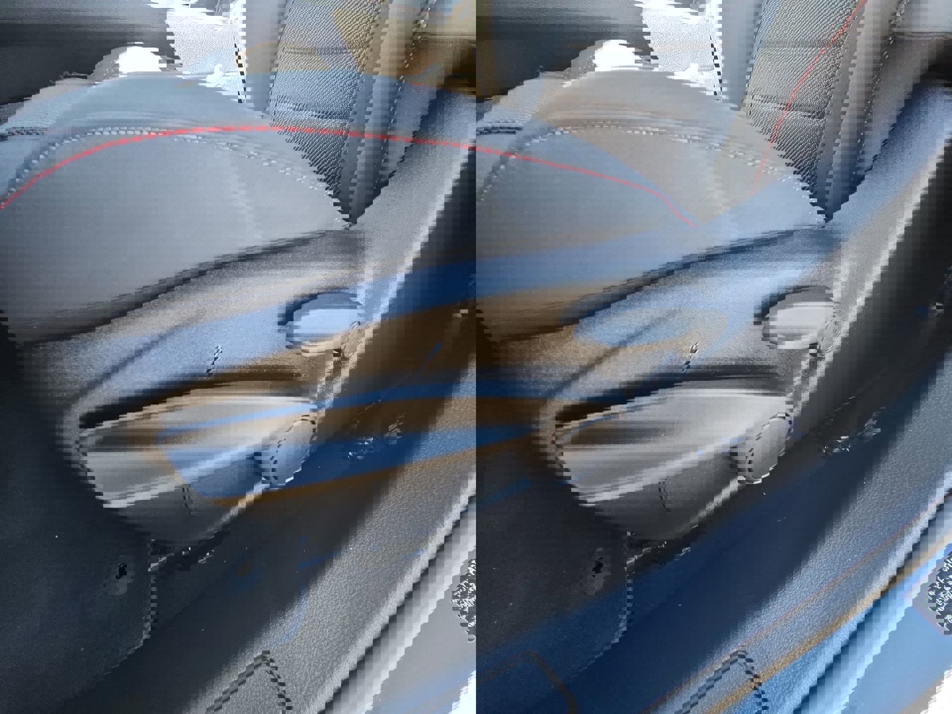 Used 2024 Dodge Hornet GT w/ GT Blacktop Package image 14