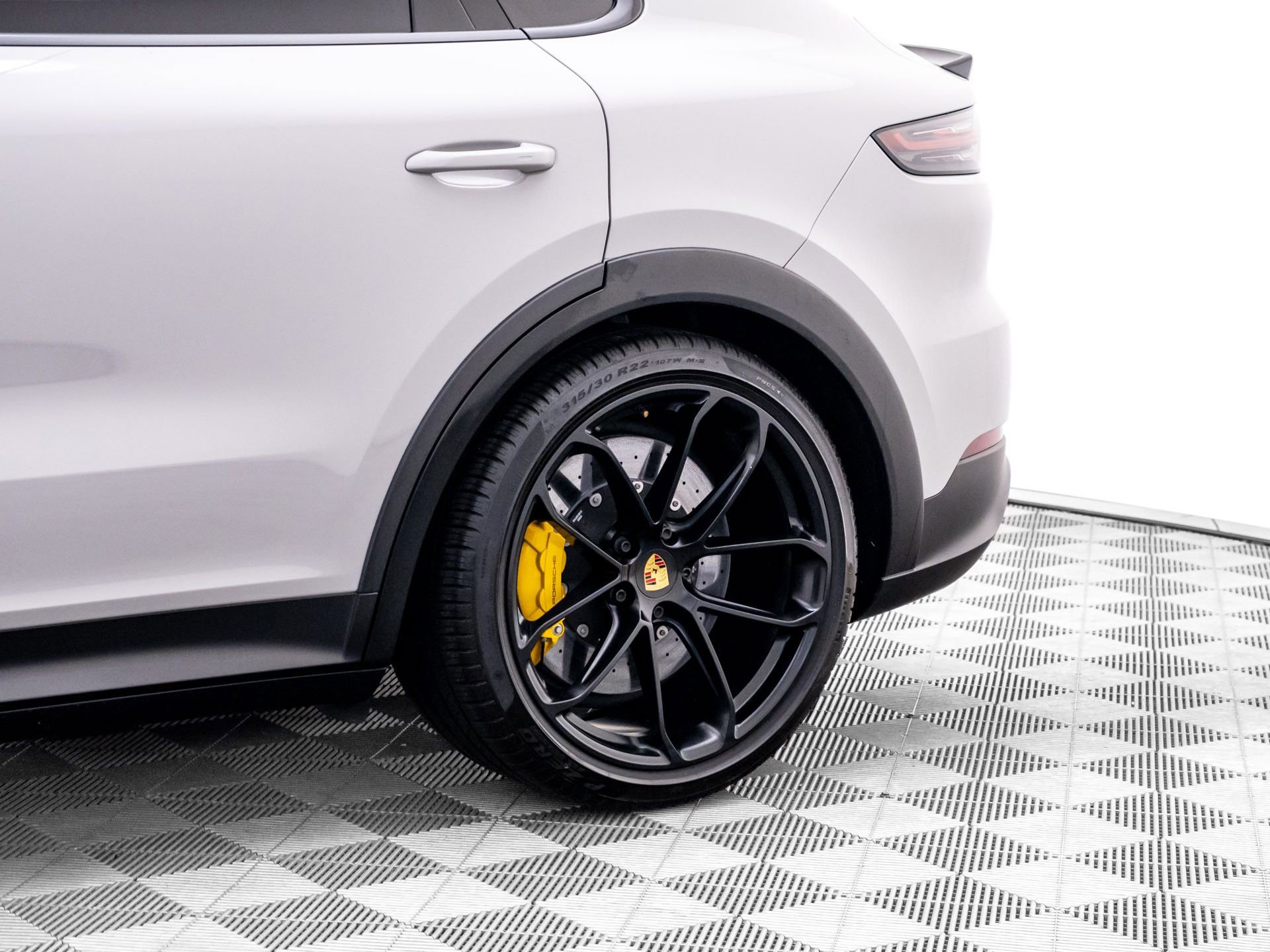 Certified 2022 Porsche Cayenne Turbo GT AWD/4WD image 35