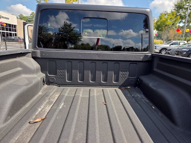 Used 2022 Jeep Gladiator Overland w/ Popular Equipment Package AWD/4WD image 27