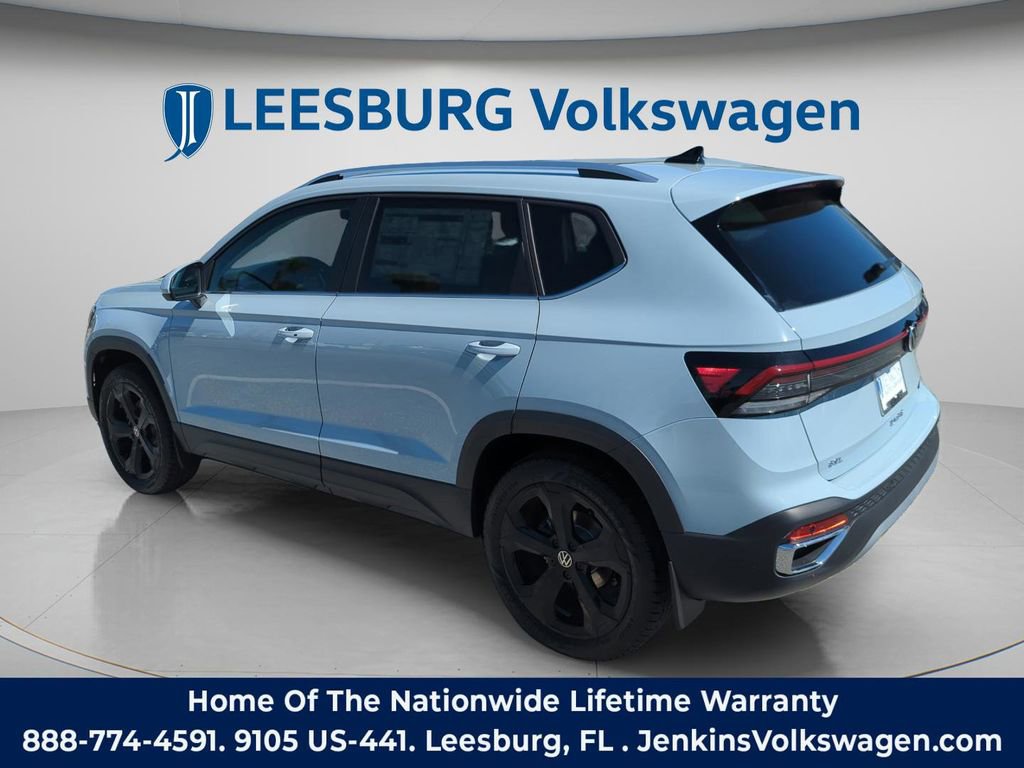 New 2026 Volkswagen Taos SEL image 9