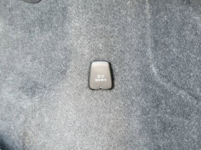 Used 2023 Volvo XC40 Recharge Ultimate image 14