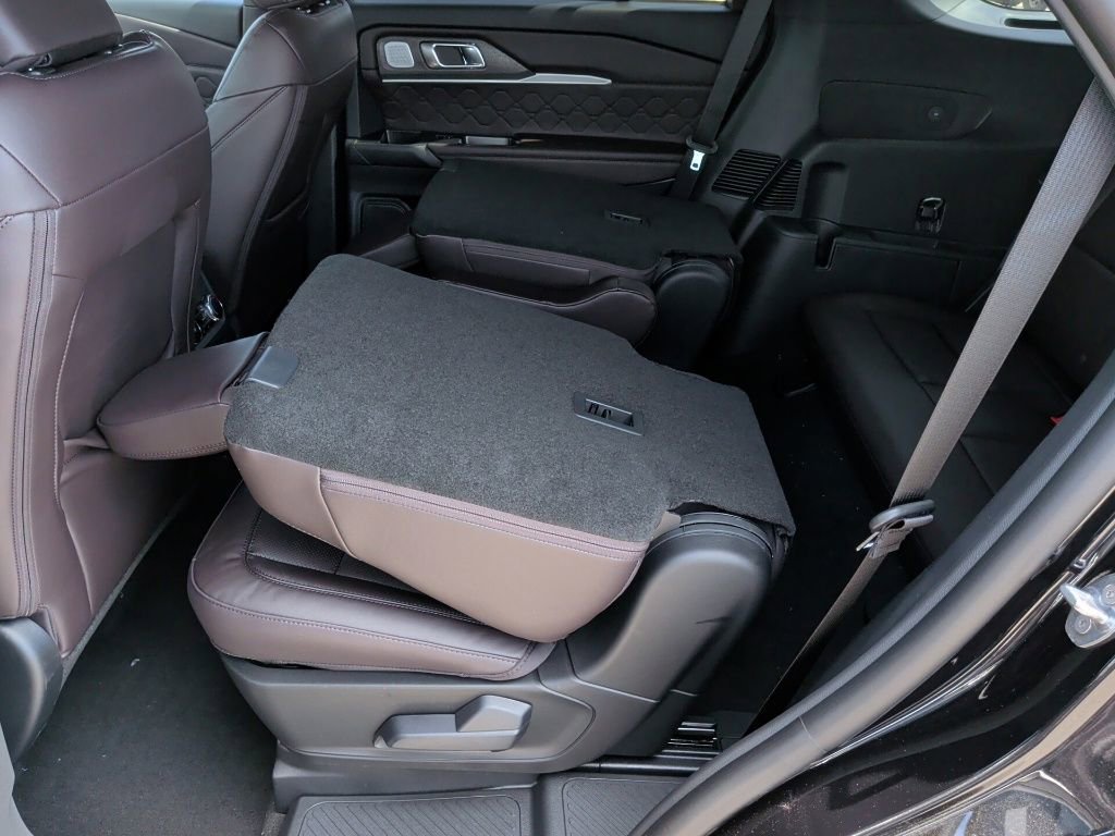 New 2026 Ford Explorer Platinum w/ LUX Leather Package image 38