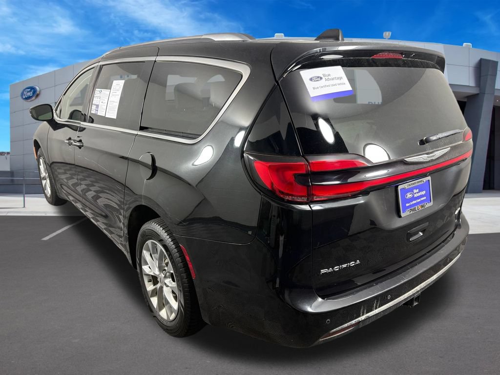 Used 2021 Chrysler Pacifica Touring-L AWD/4WD image 3