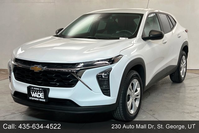 Used 2024 Chevrolet Trax LS FWD image 1