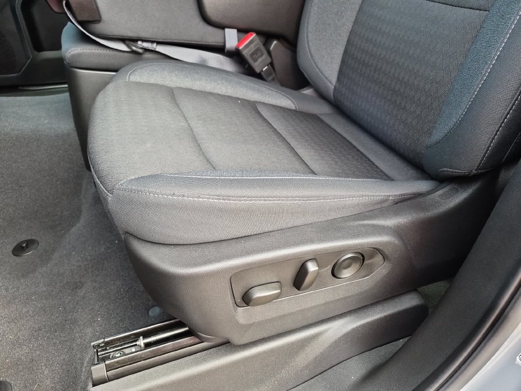 Certified 2024 Chevrolet Silverado 1500 LT AWD/4WD image 15