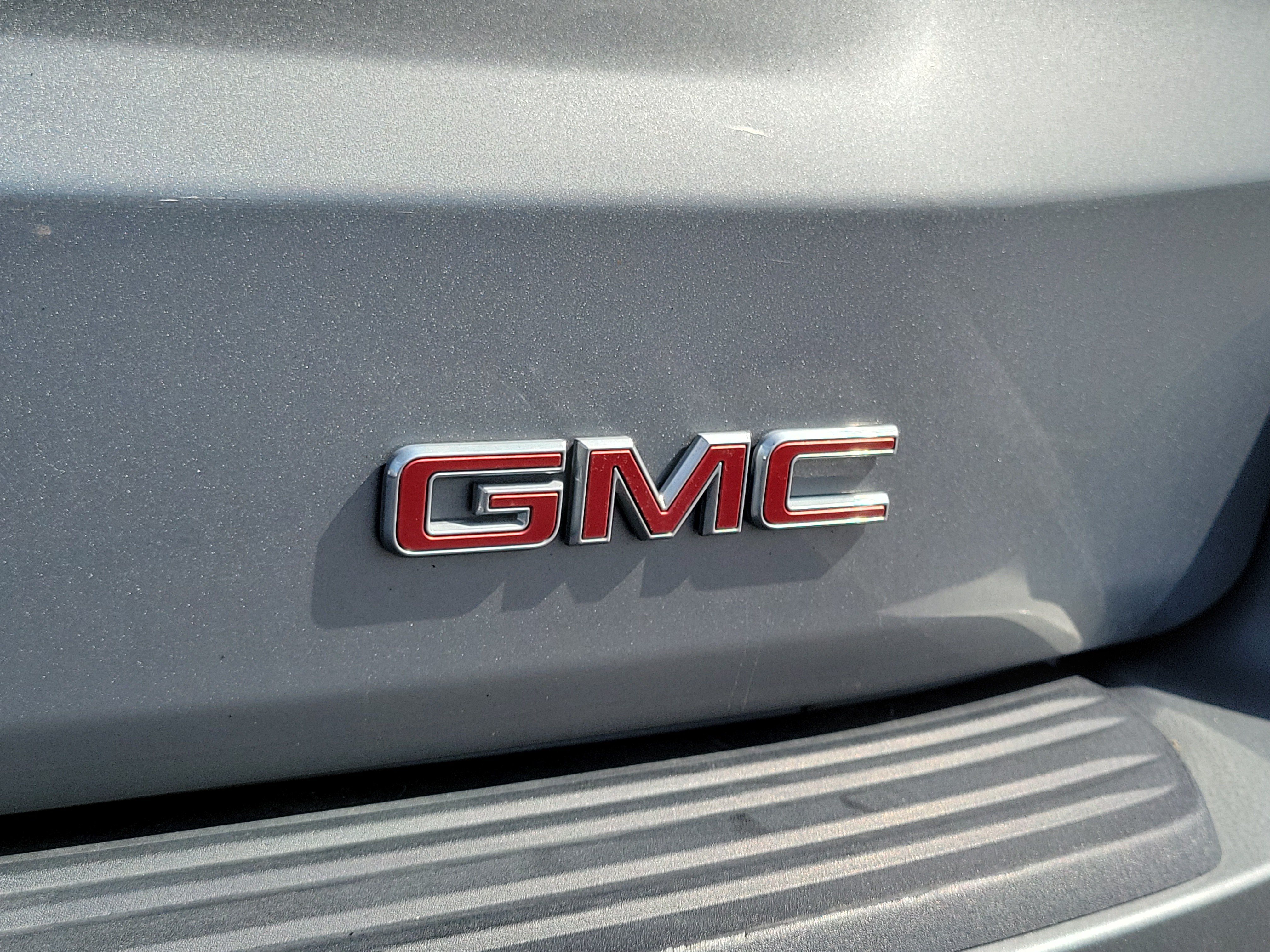 Used 2025 GMC Yukon Denali AWD/4WD image 7