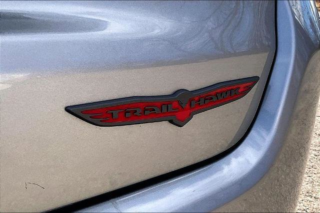 Used 2023 Jeep Compass Trailhawk image 8