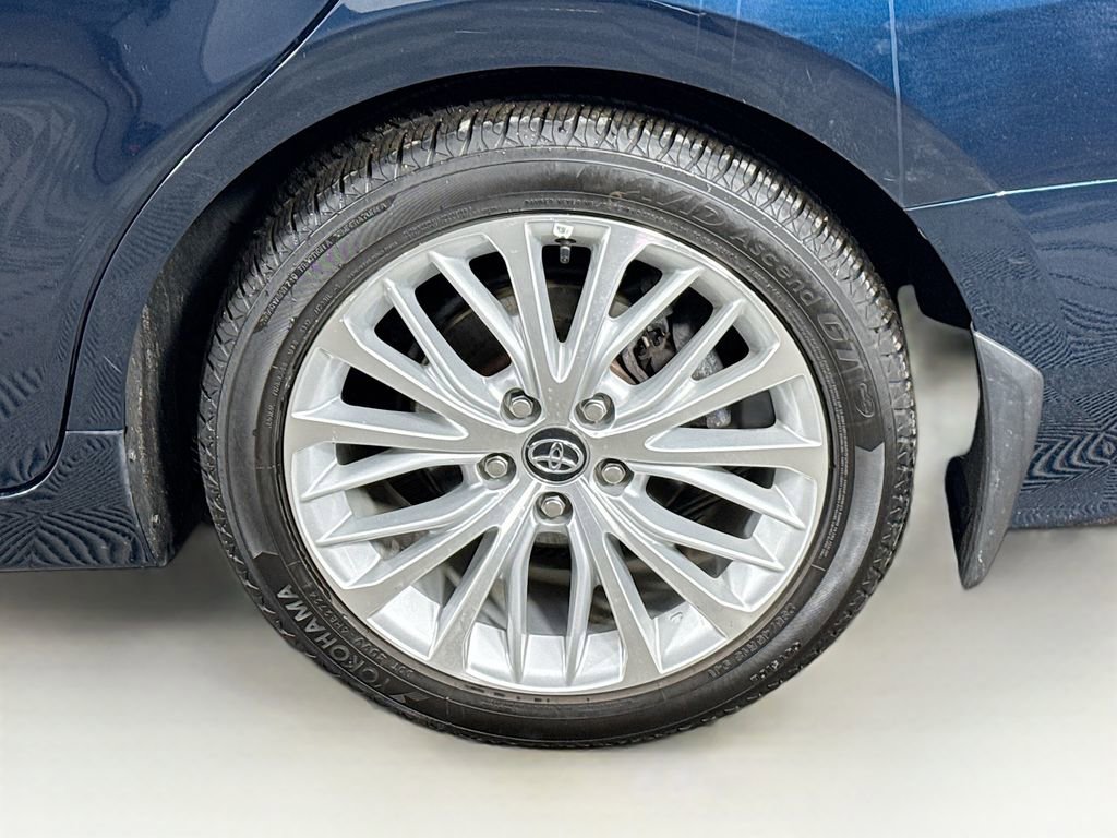 Certified 2020 Toyota Camry XLE image 9