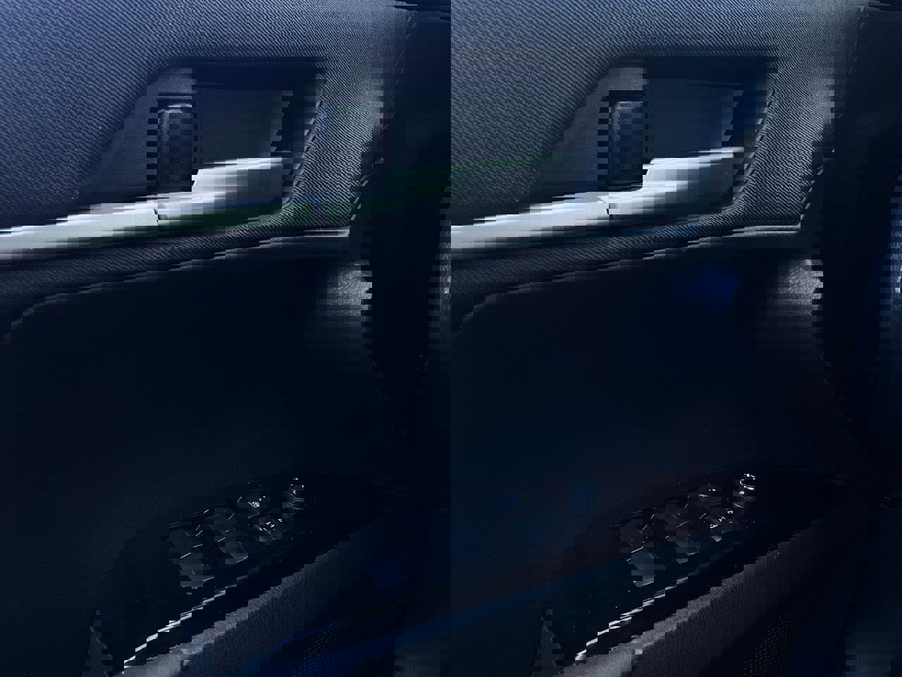 Used 2025 Toyota Camry LE image 20