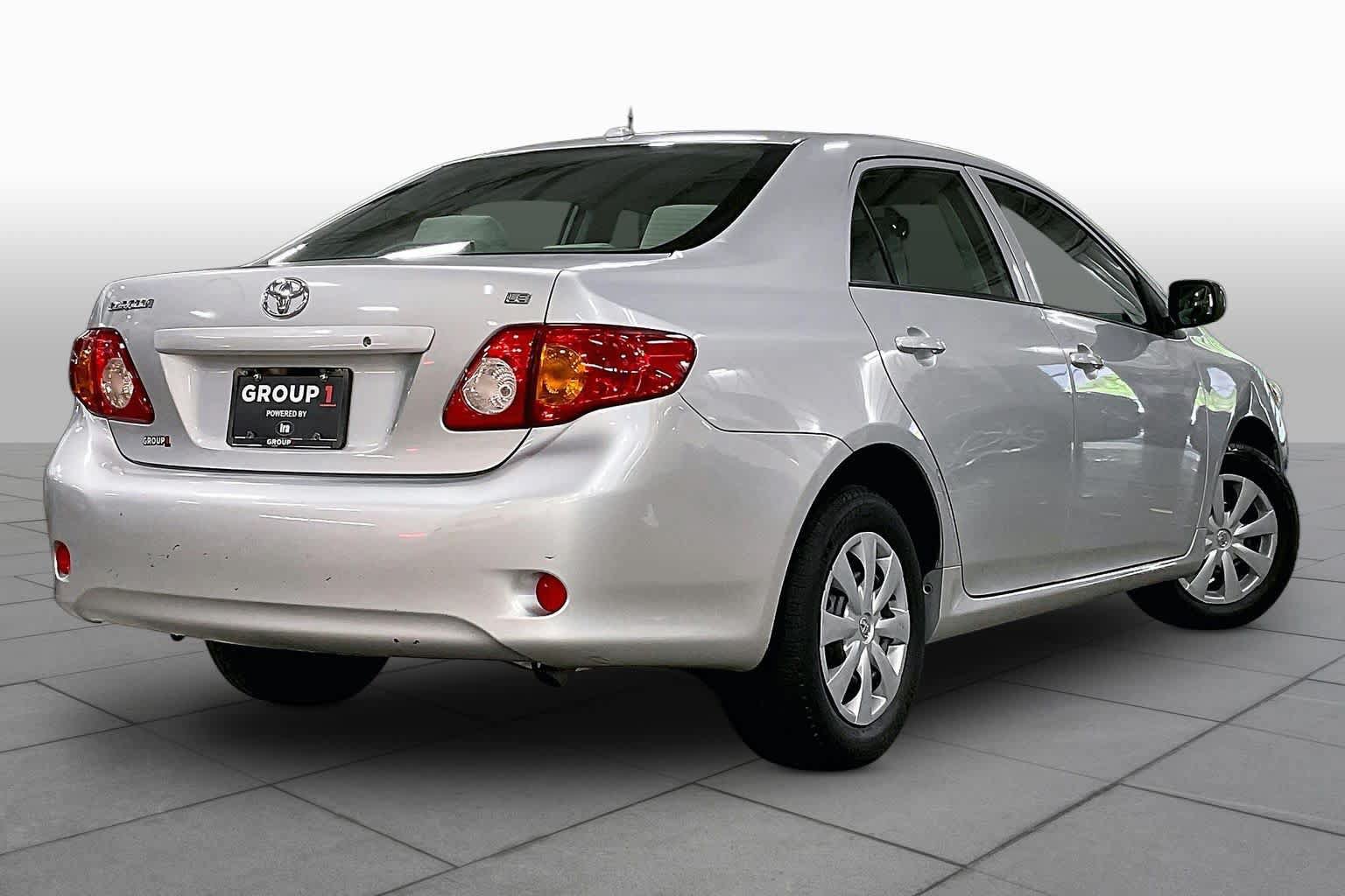 Used 2010 Toyota Corolla LE FWD image 12