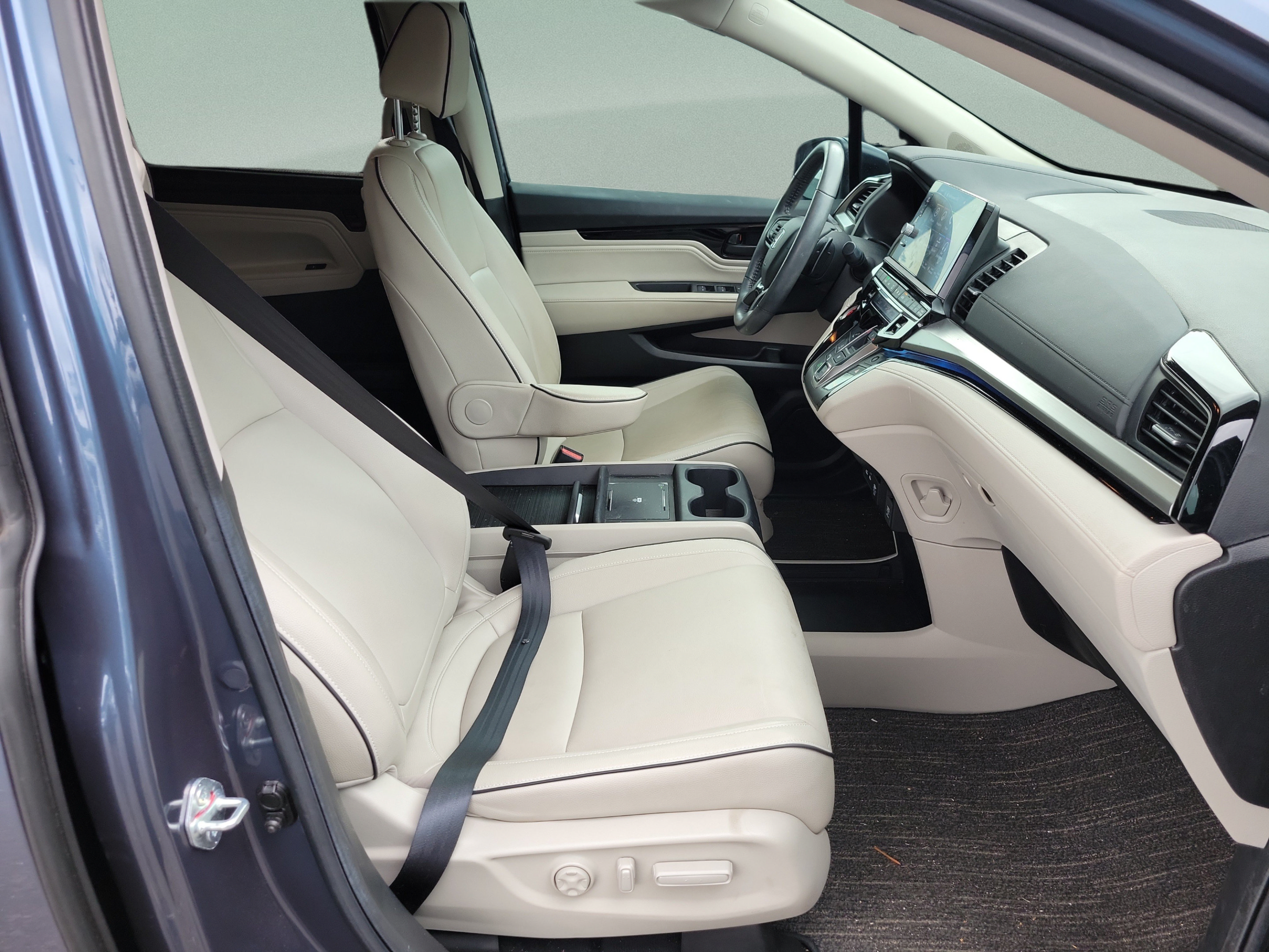Certified 2025 Honda Odyssey Touring image 18