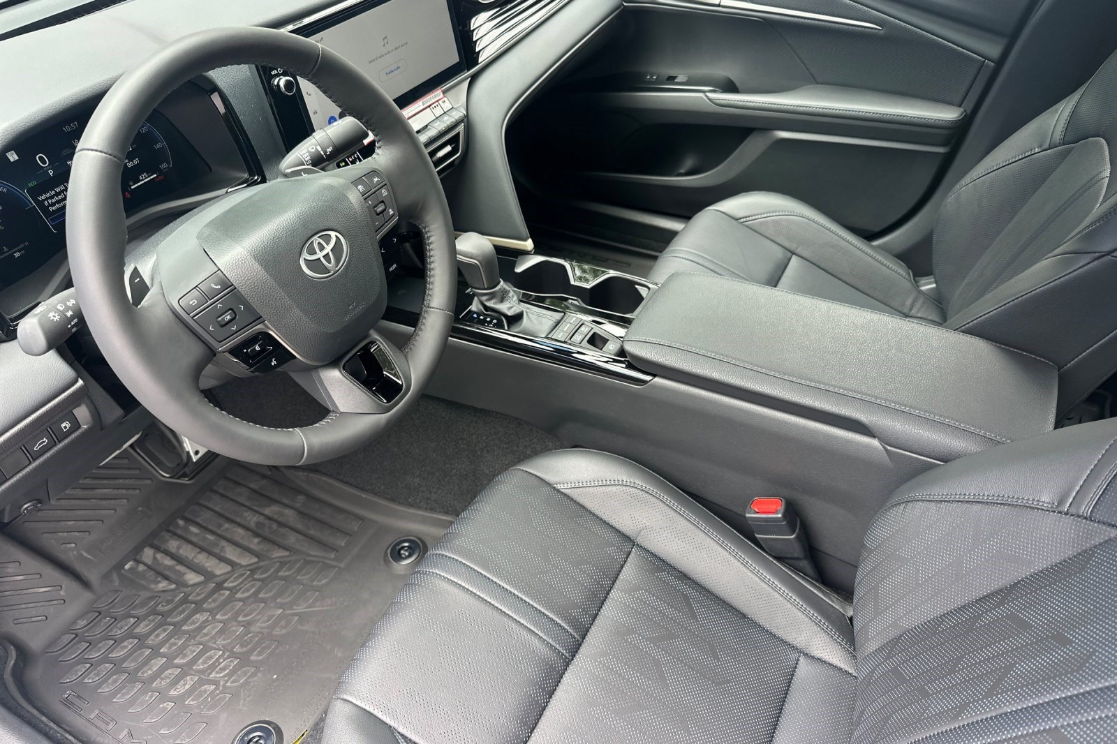 Used 2026 Toyota Camry XSE FWD image 11