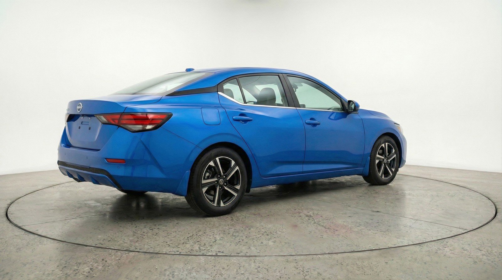 Used 2025 Nissan Sentra SV image 9