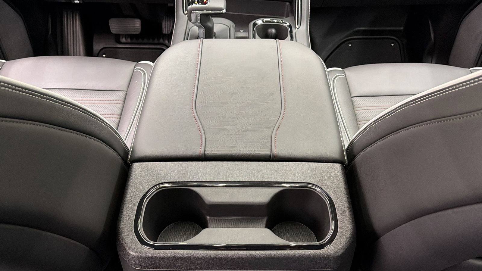 Used 2025 GMC Sierra 1500 AT4X image 38