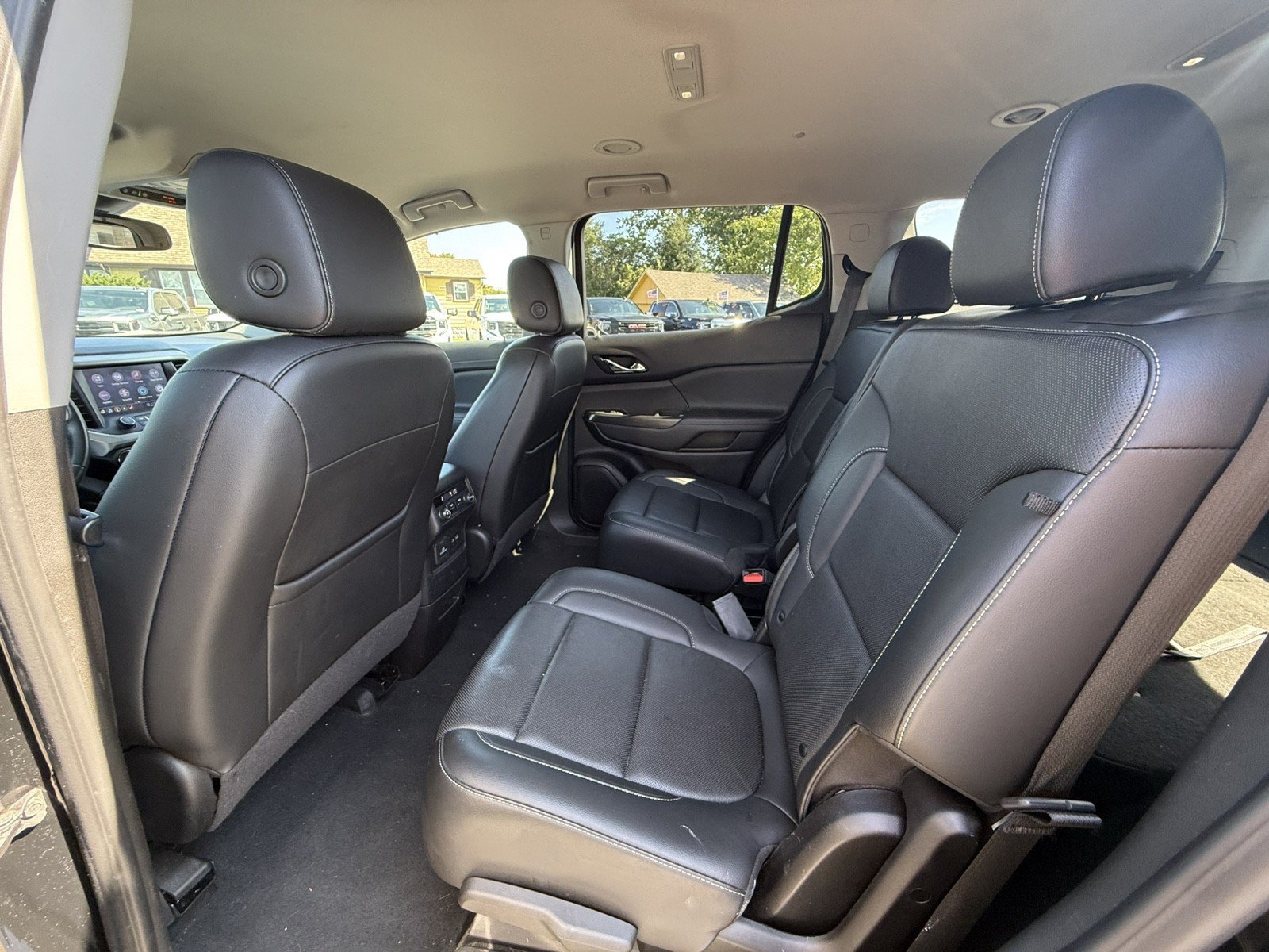 Used 2023 GMC Acadia SLT AWD/4WD image 23
