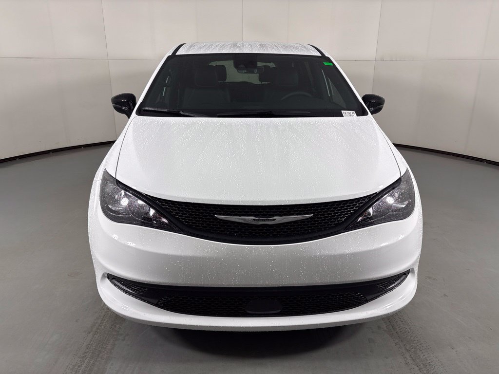 New 2027 Chrysler Pacifica LX FWD image 3