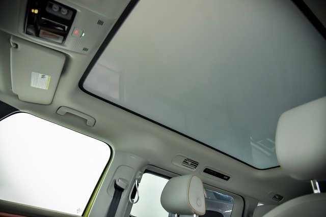 New 2025 Volkswagen ID. Buzz 1st Edition image 8