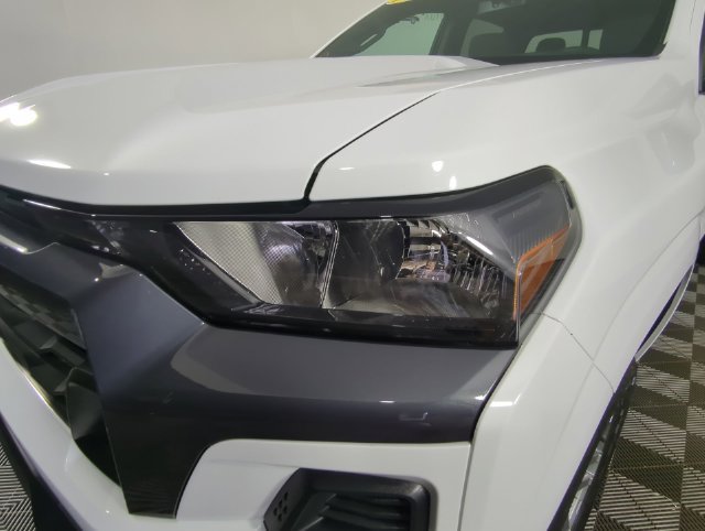 Used 2025 Chevrolet Colorado LT w/ Advanced Trailering Package AWD/4WD image 43