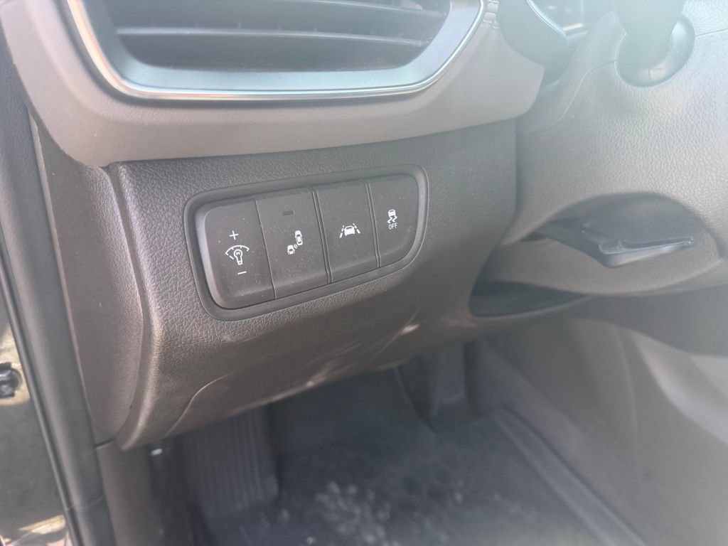 Used 2020 Hyundai Santa Fe SEL FWD image 6