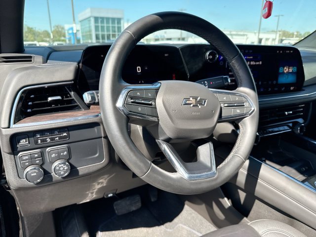Used 2025 Chevrolet Tahoe Z71 AWD/4WD image 8