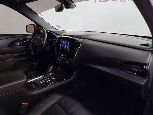 Used 2023 Chevrolet Traverse RS image 40