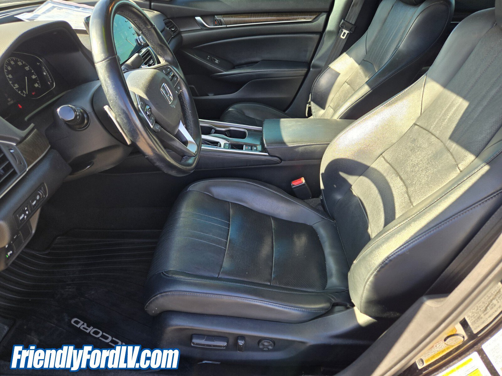 Used 2018 Honda Accord Touring image 10