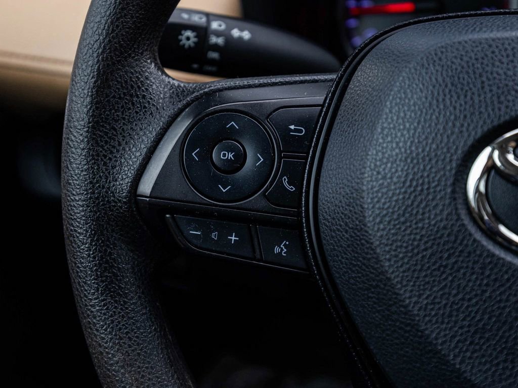 Used 2019 Toyota RAV4 LE w/ All Weather Liner Package AWD/4WD image 21