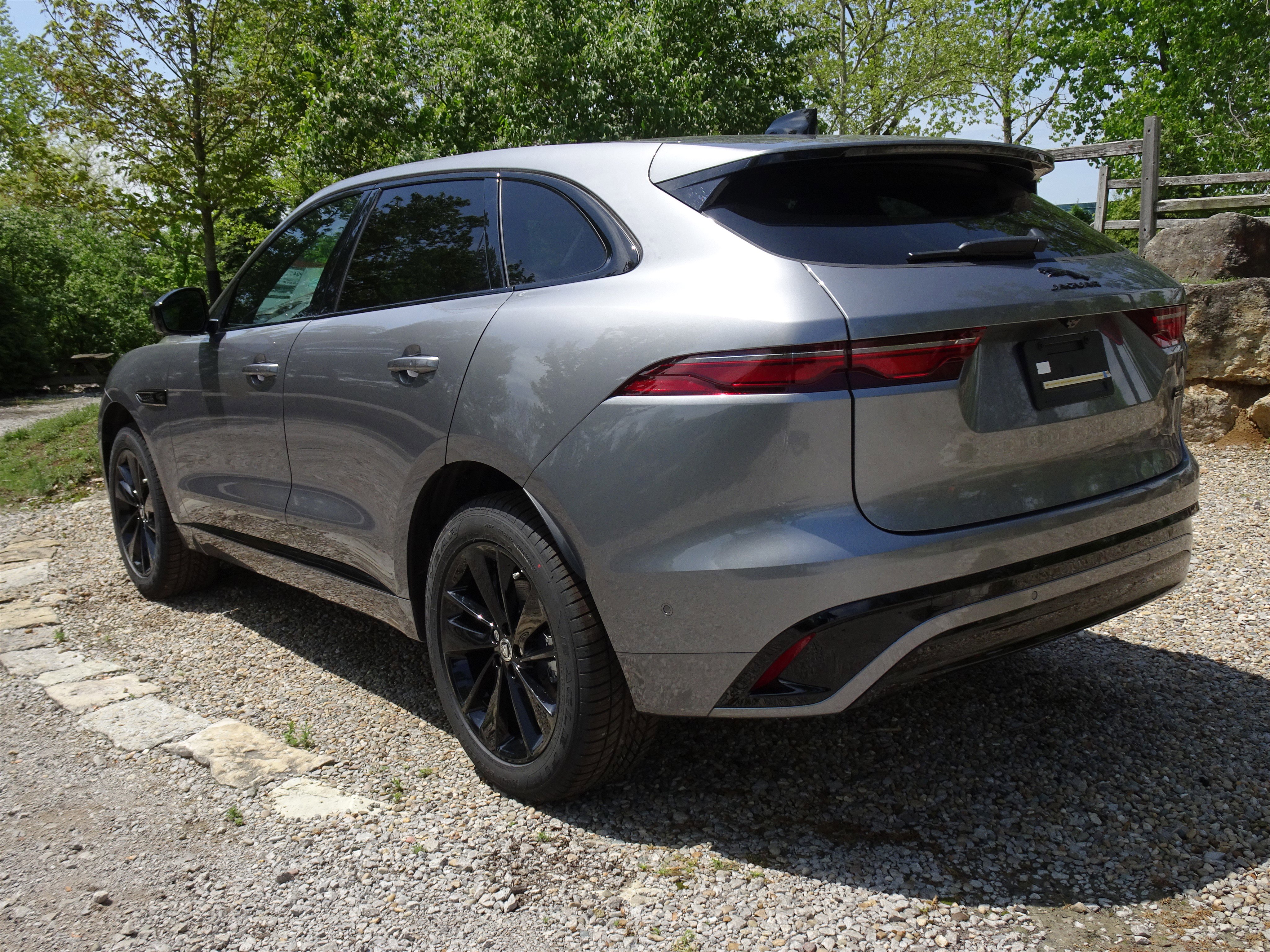 New 2026 Jaguar F-PACE R-Dynamic S image 10