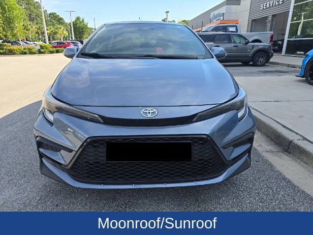 Used 2024 Toyota Corolla SE w/ SE Premium Package FWD image 3