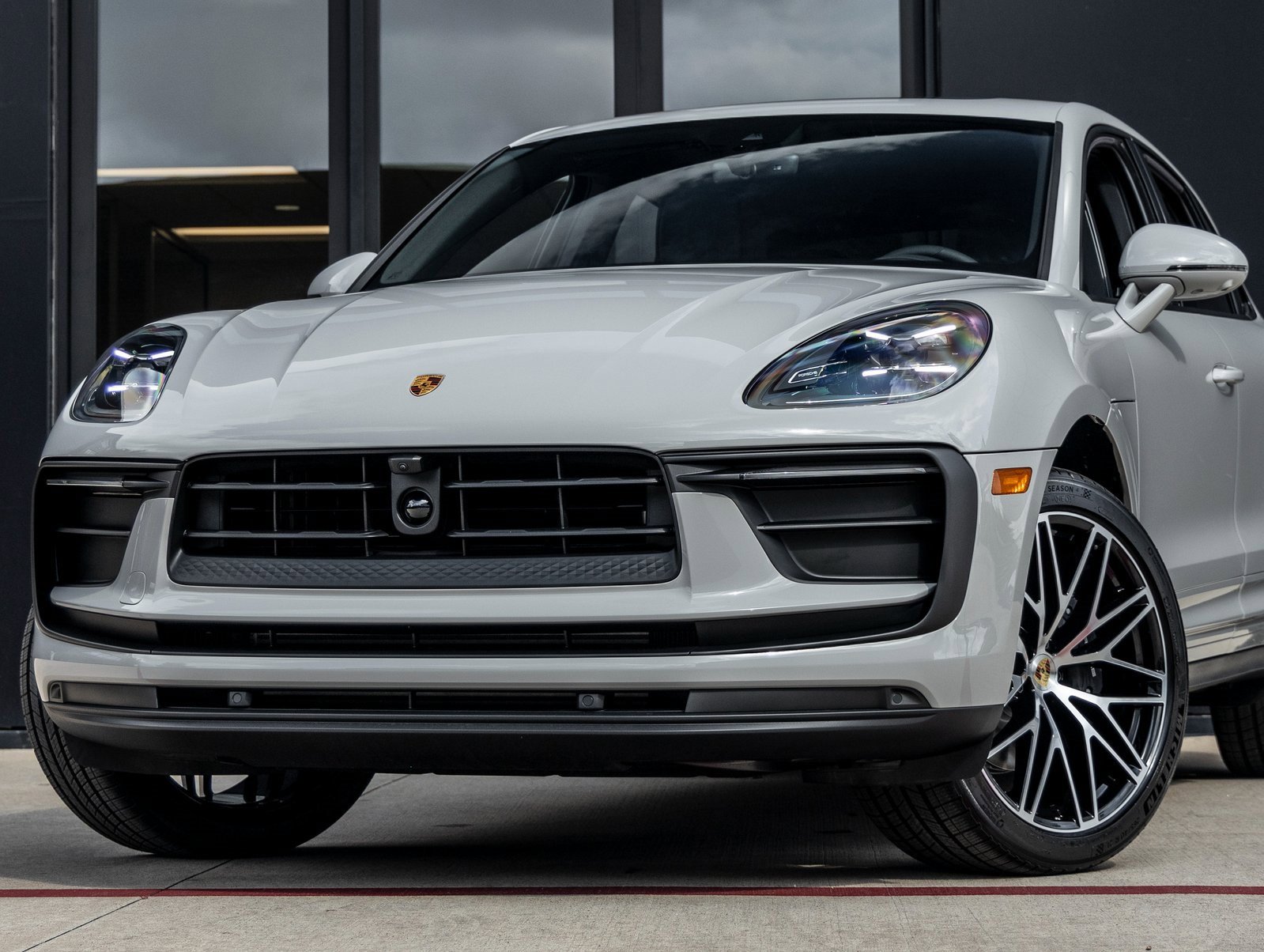 New 2026 Porsche Macan image 7