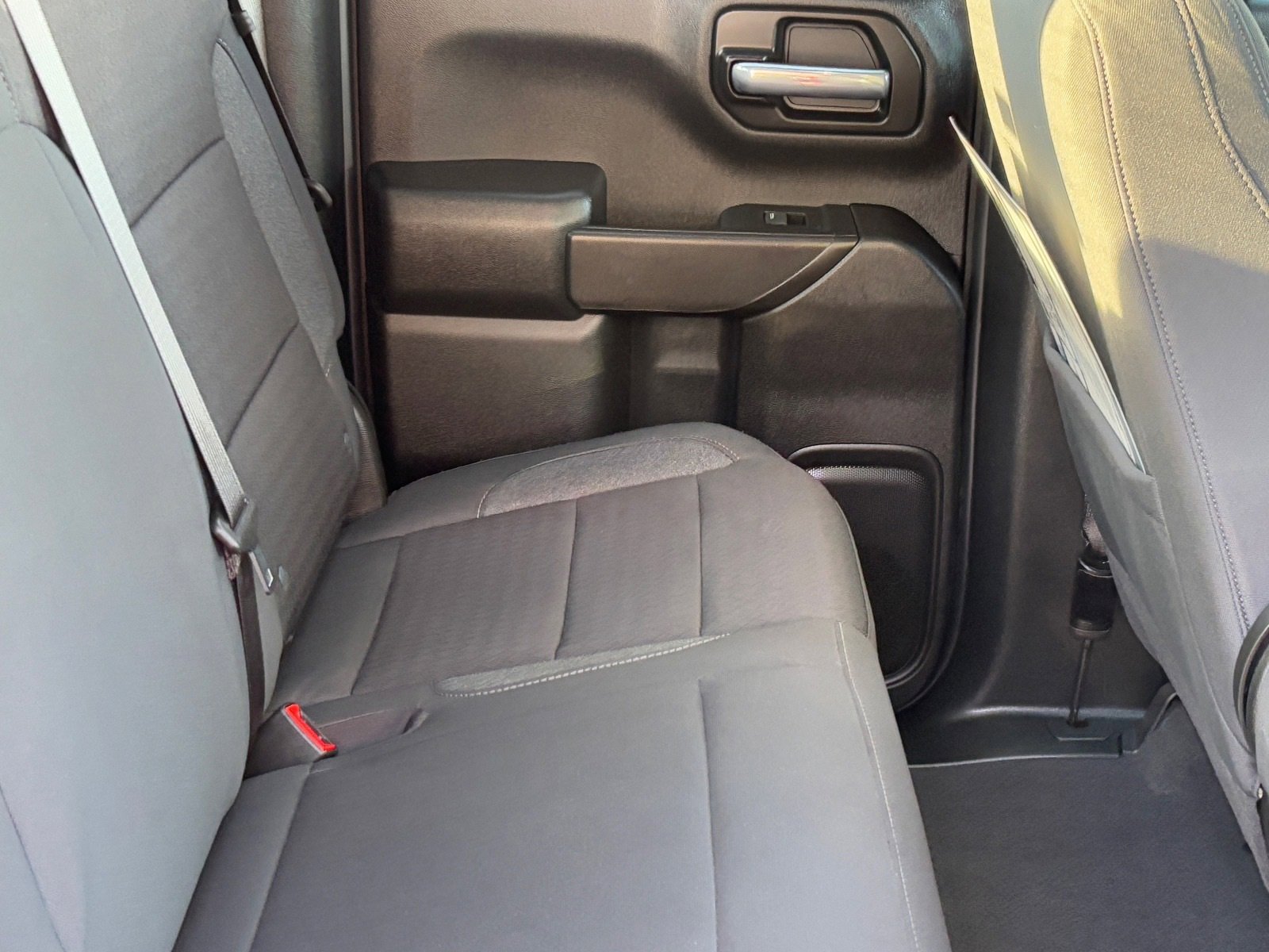 Used 2025 Chevrolet Silverado 1500 Custom image 13