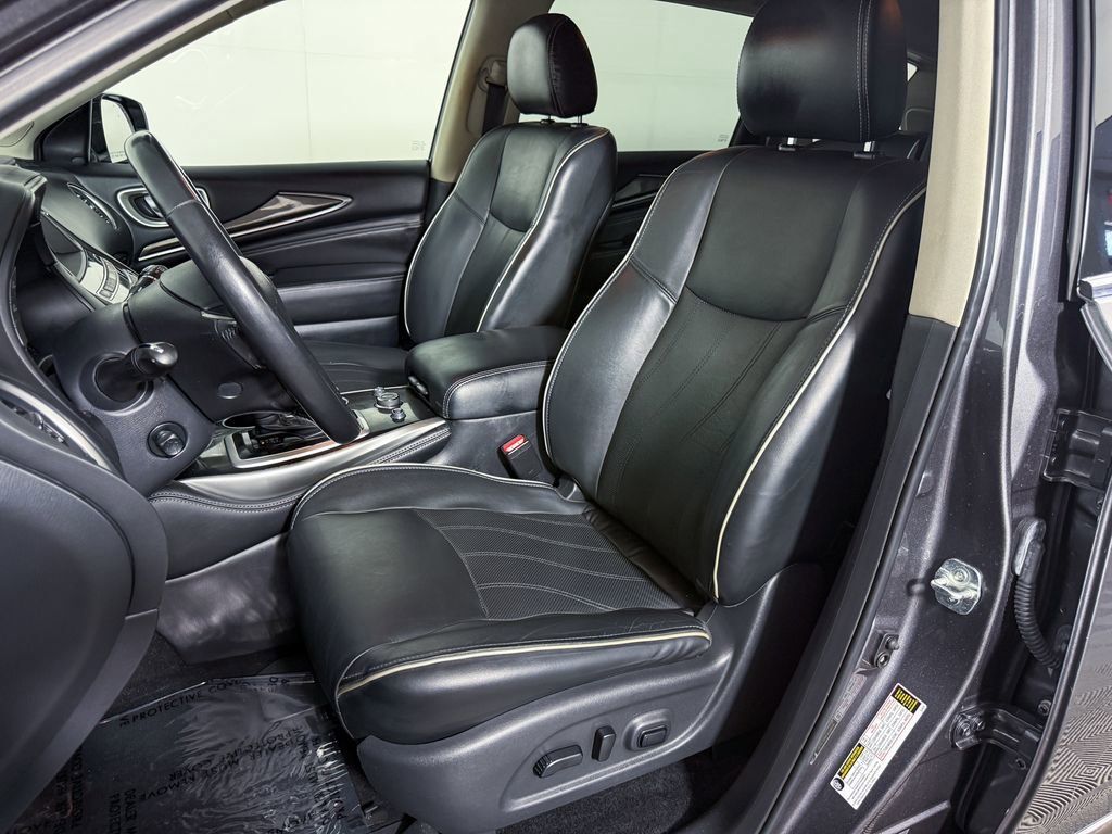 Used 2019 INFINITI QX60 Luxe w/ Essential Package image 16