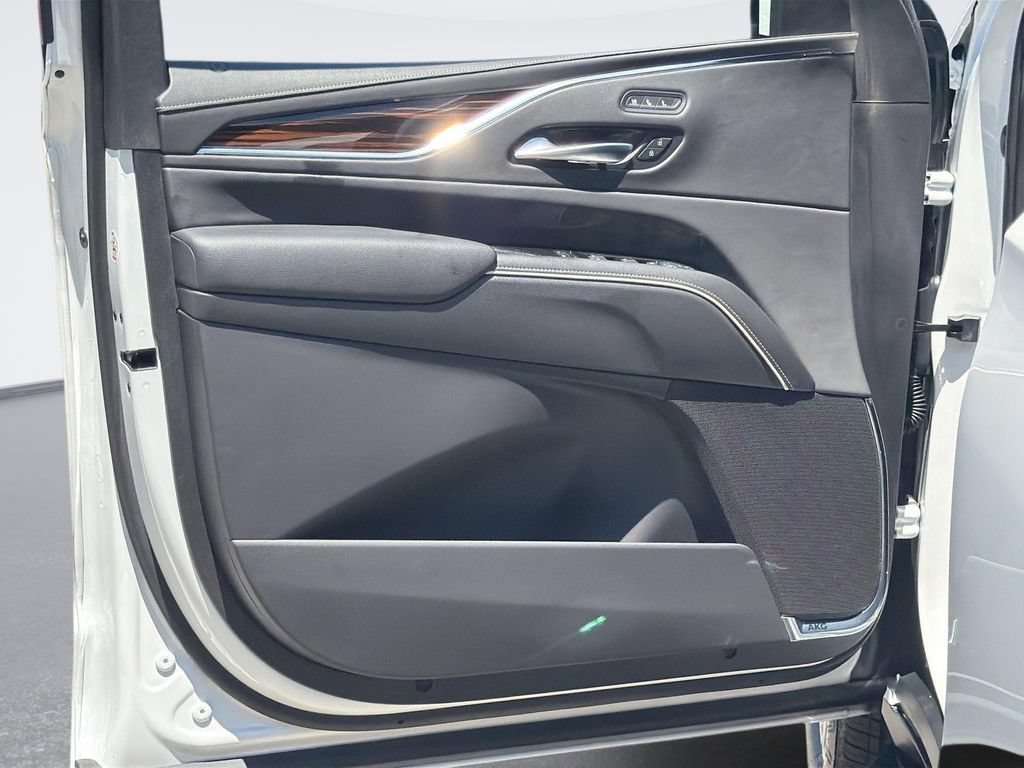 Certified 2023 Cadillac Escalade ESV Premium Luxury AWD/4WD image 21