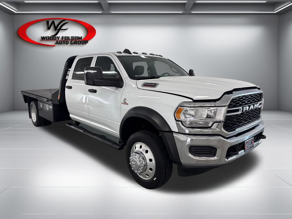 Used 2024 RAM 5500 Tradesman w/ Chrome Appearance Group AWD/4WD image 3